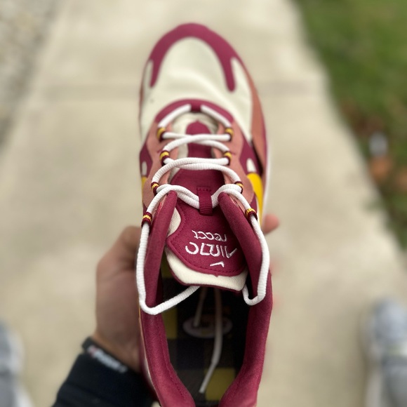 Nike Air Max 270 React (WORN ONCE) minor scuffs - Picture 10 of 14
